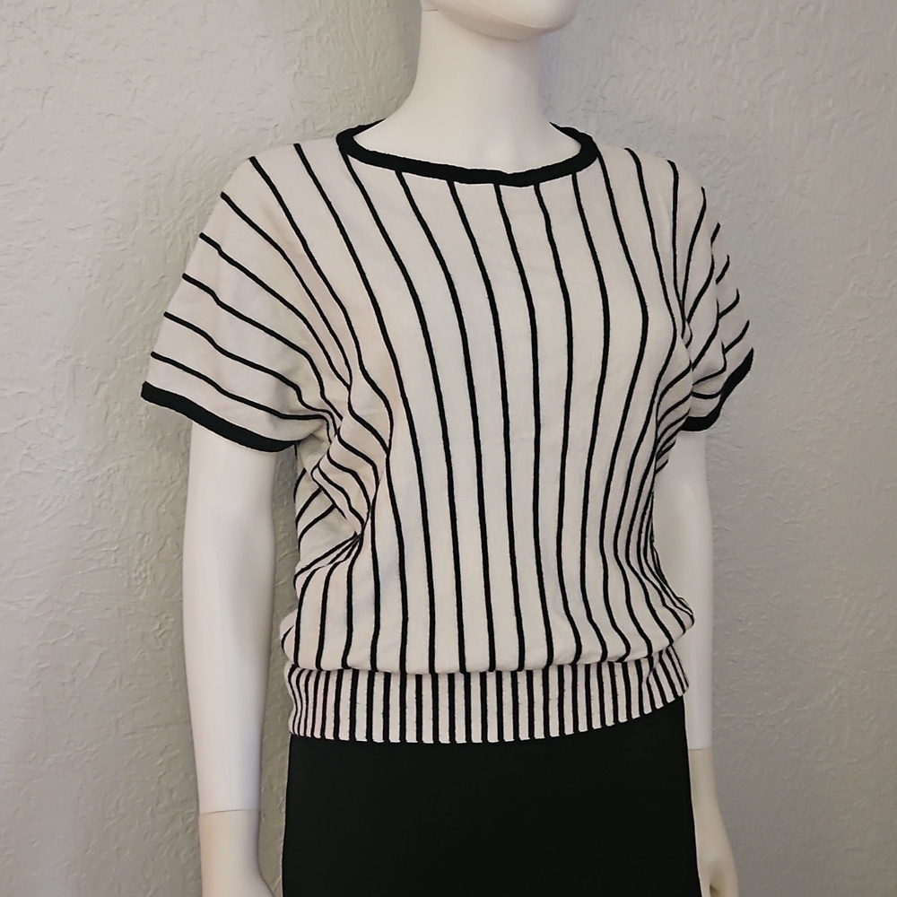 PHILOSOPHY Vertical Striped Black and White Blouson Short Sleeve Sweater Top - Picture 2 of 8